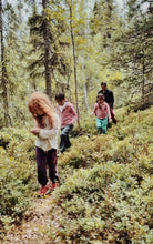 Last inn bildet i Galleri-visningsprogrammet, Villmarks-skole for barn og foreldre